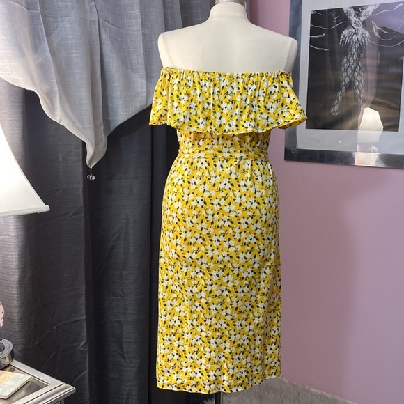 Diane Von Furstenberg Off-the-Shoulder Dress - Picture 2 of 6